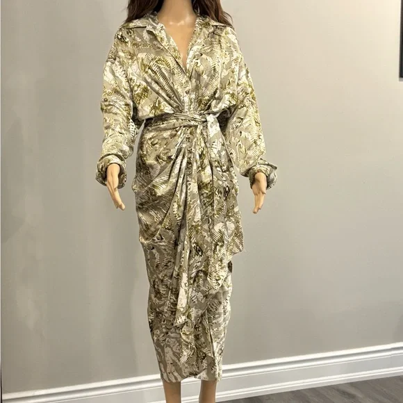 Patterned Wrap Dress - Picture 1 of 4